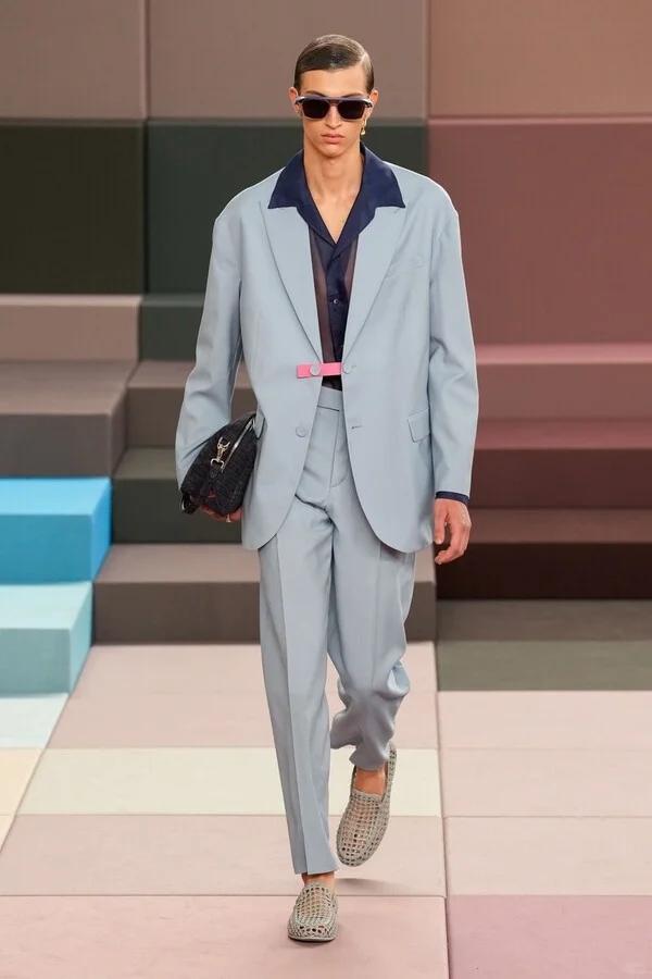 2026年春季色彩趋势：海军蓝