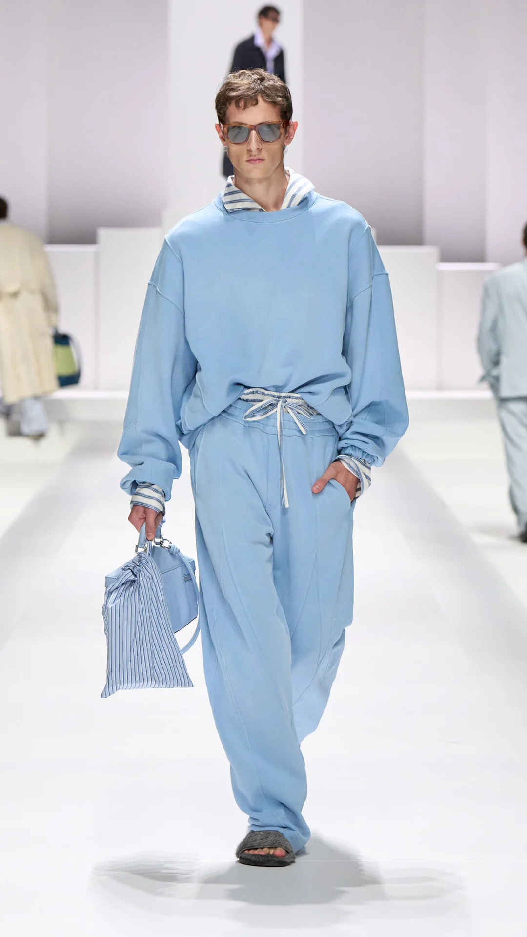 2026年春季色彩趋势：海军蓝