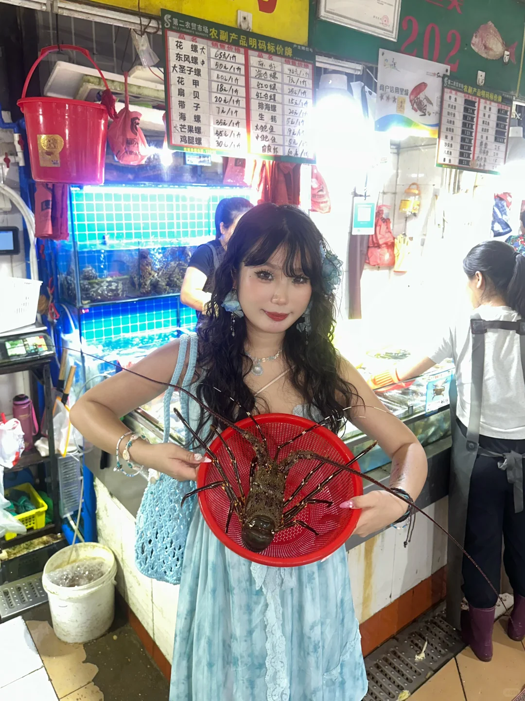 来三亚吃海鲜一定要去当地市场买了加工?