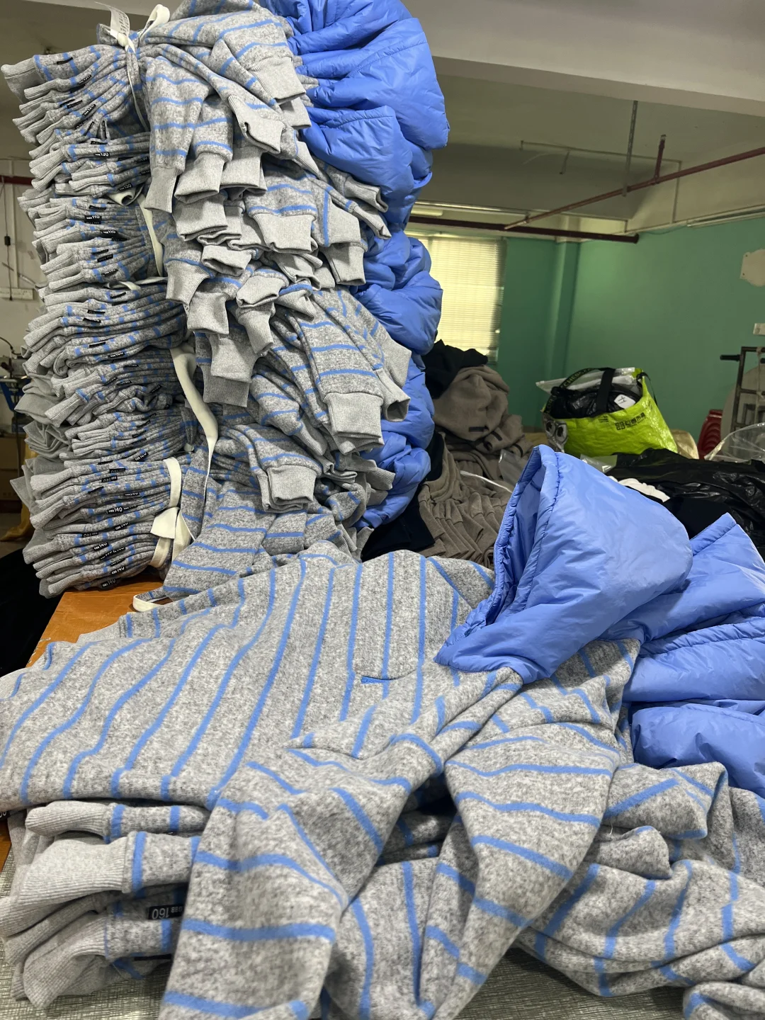 新年款备货加工，服装开发怎么找工厂合作？