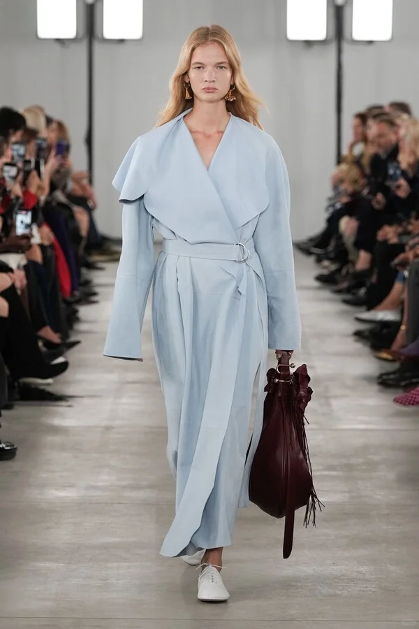 2026年春季色彩趋势：海军蓝