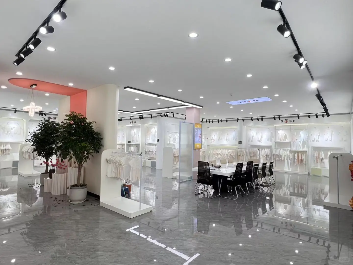 宝宝穿衣的秘密基地被我发现啦！