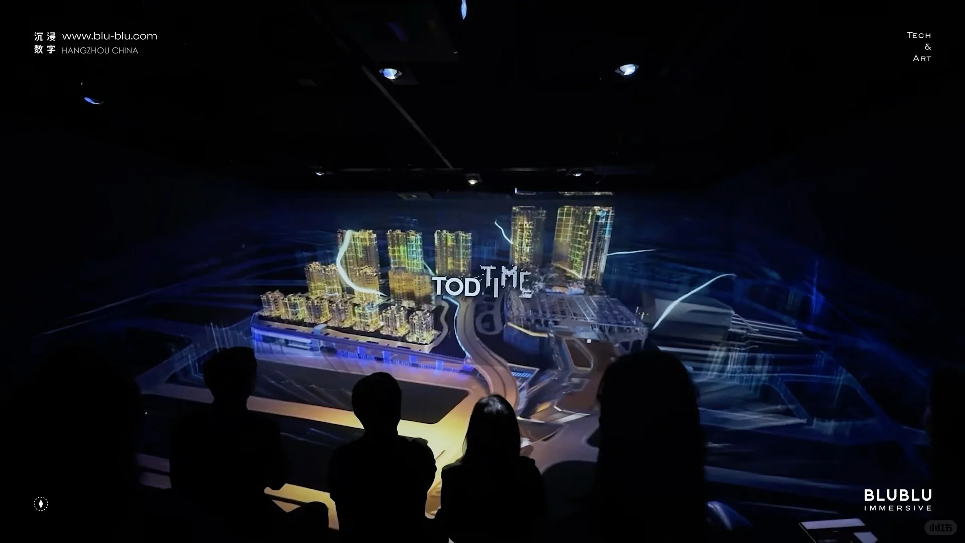 8K分辨率+360°全景成像，裸眼沉浸感有多强