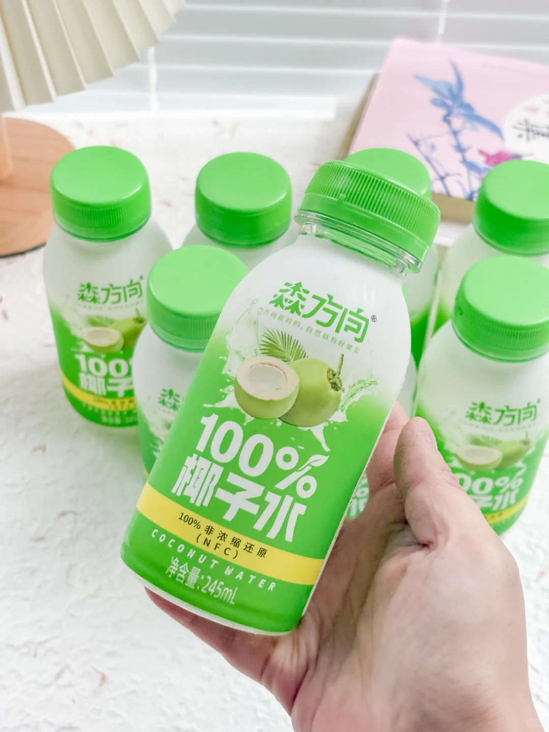 ?一口纯椰子水，清爽暴击！