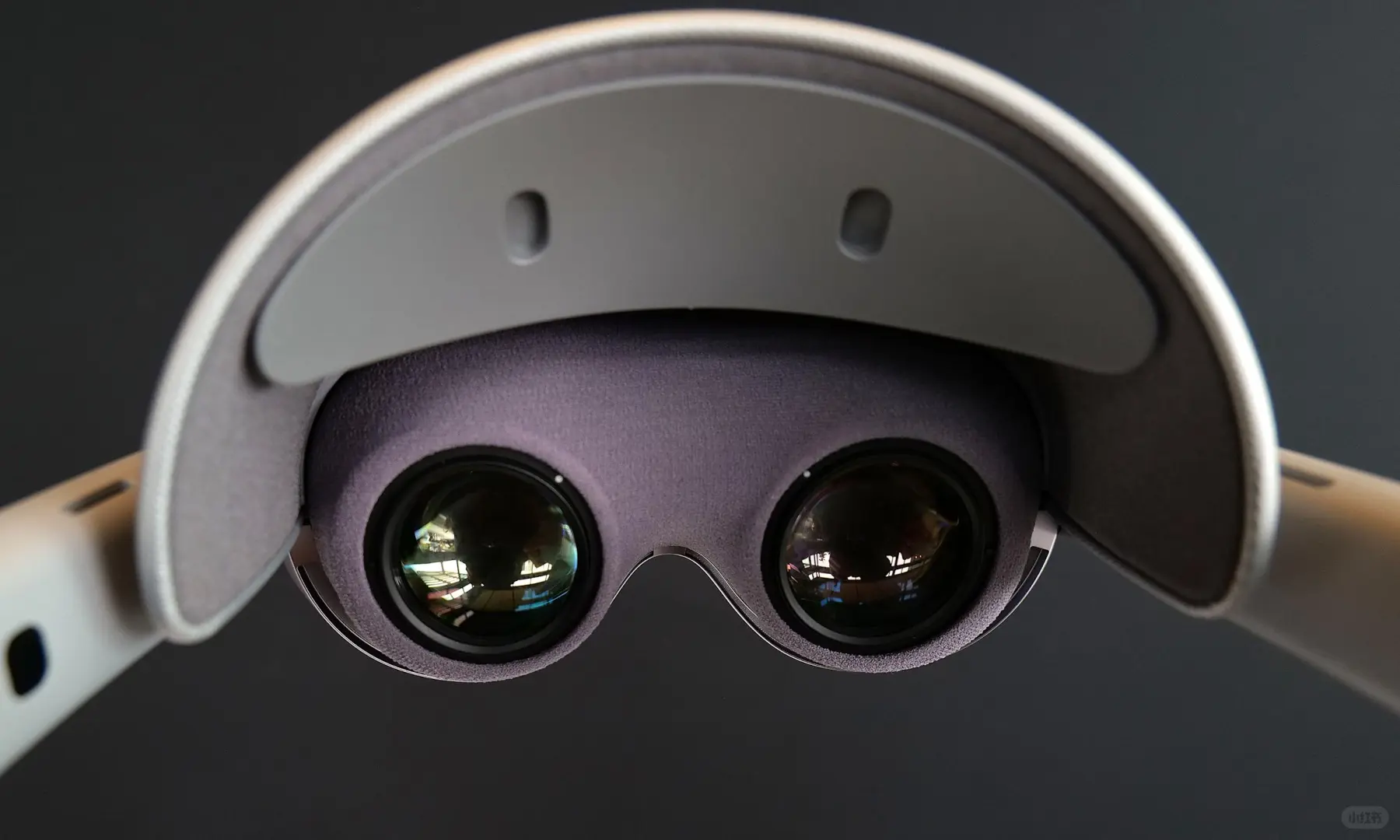 Galaxy XR 上手：半价打疼 Vision Pro ?