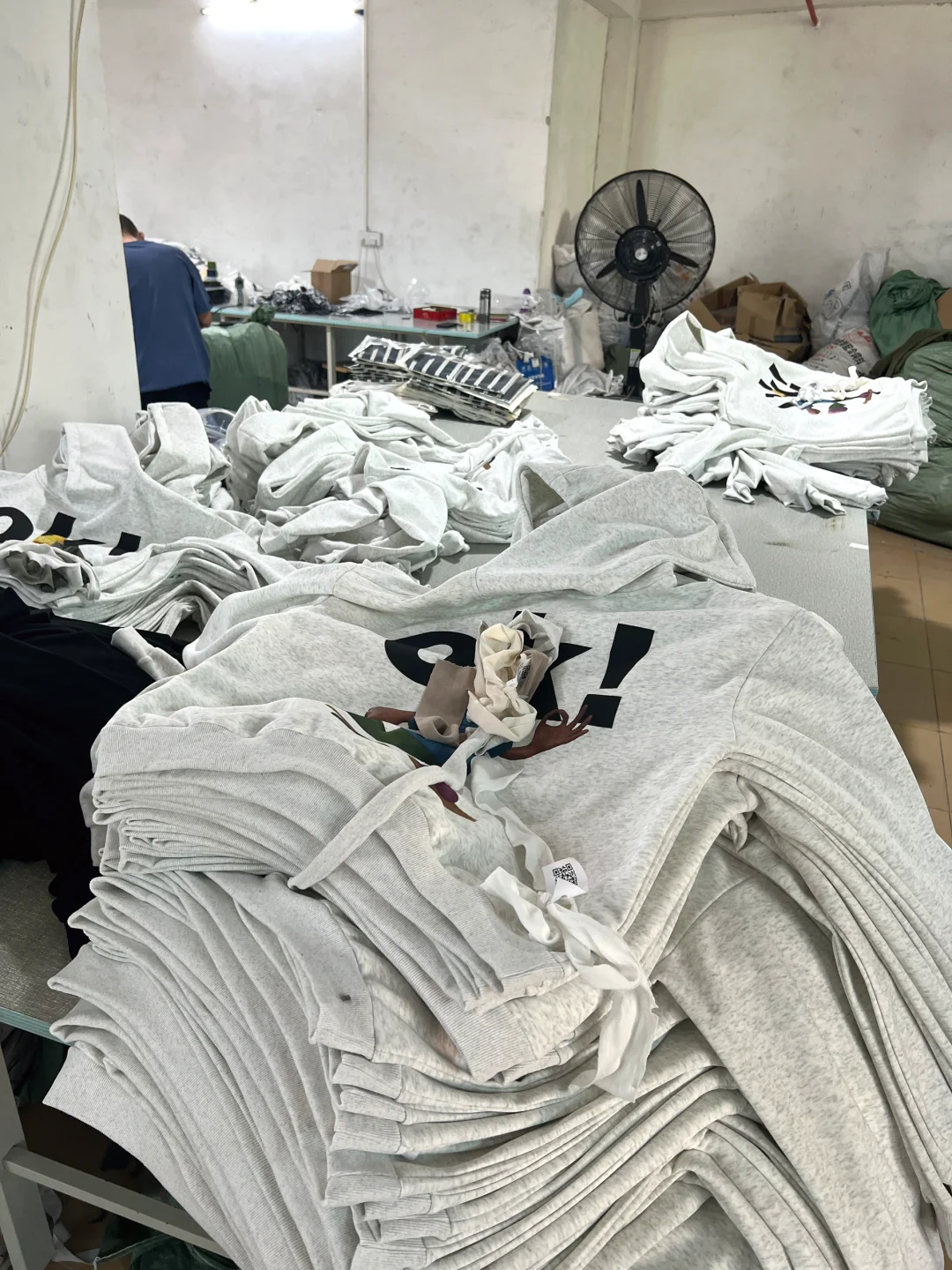 广州服装厂【接精品卫衣定制50件可做】