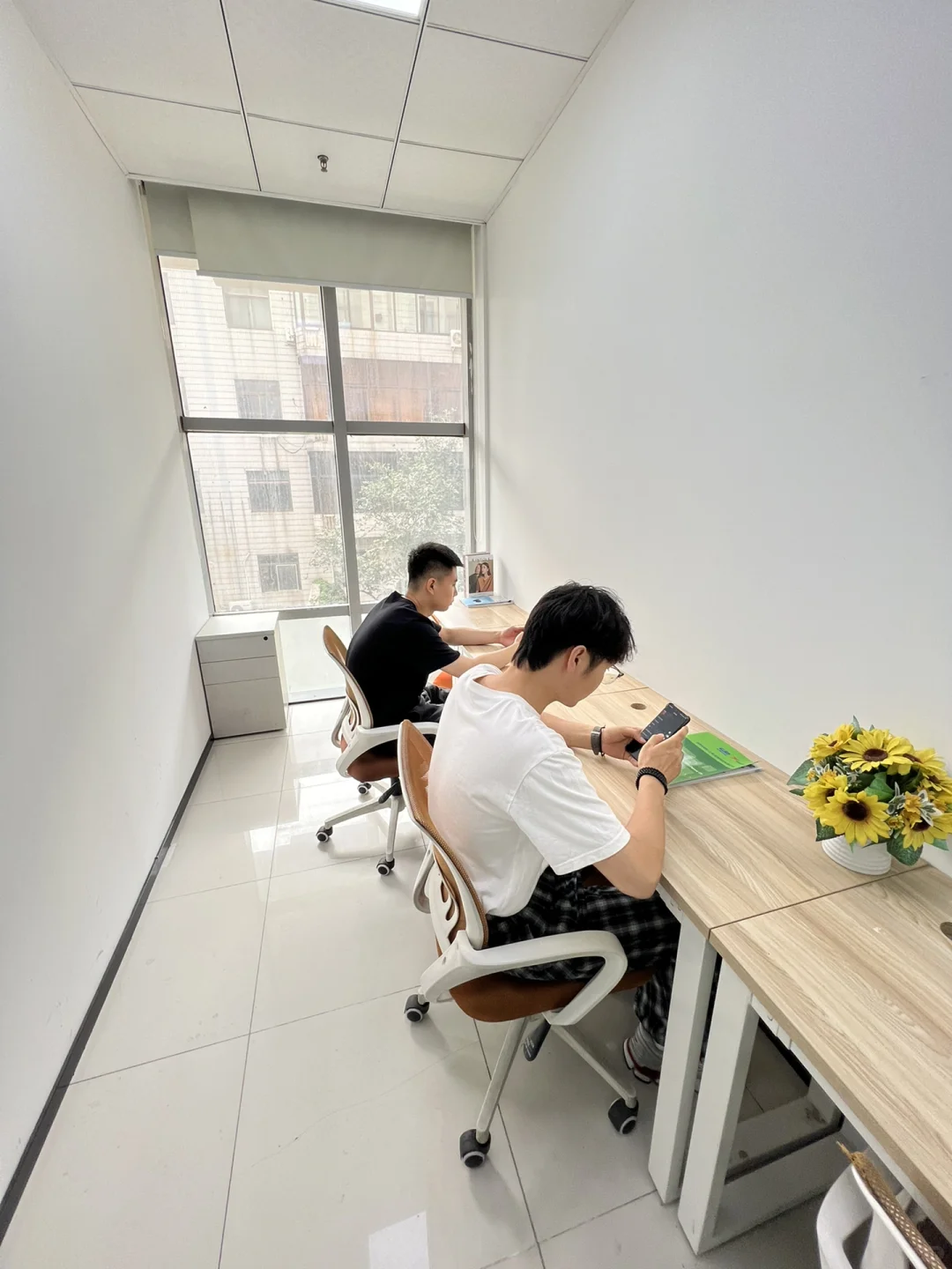 公司从二十五人规模发展到4人的规模?