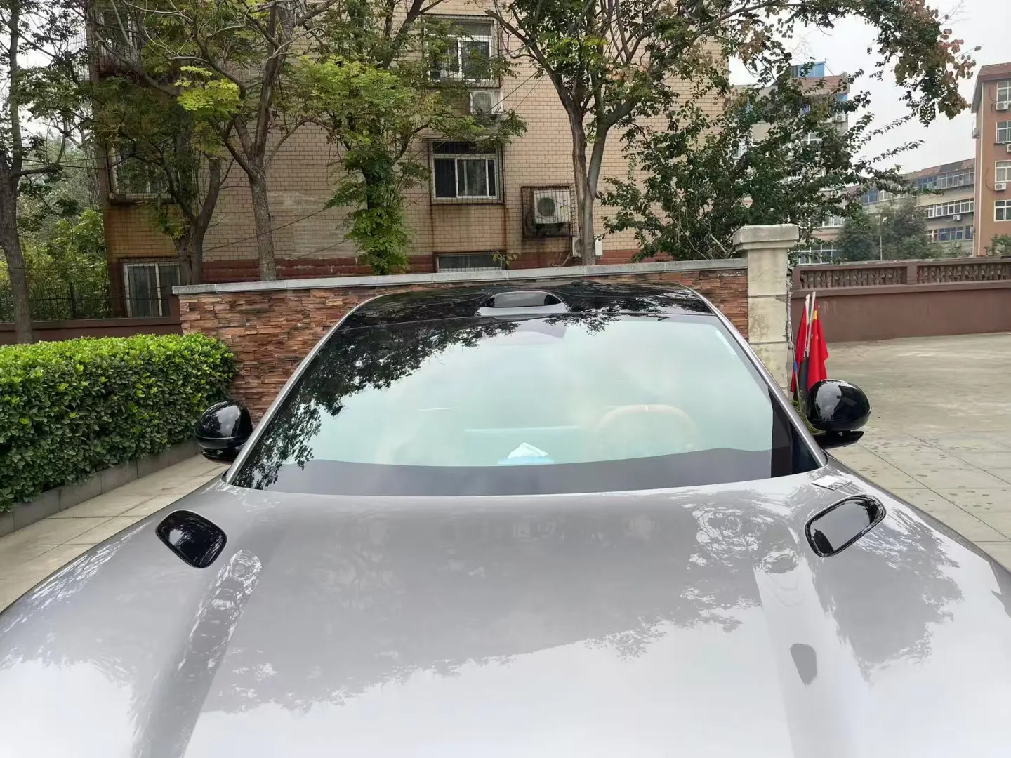 车间还有两个排队的。这台交完作业了。