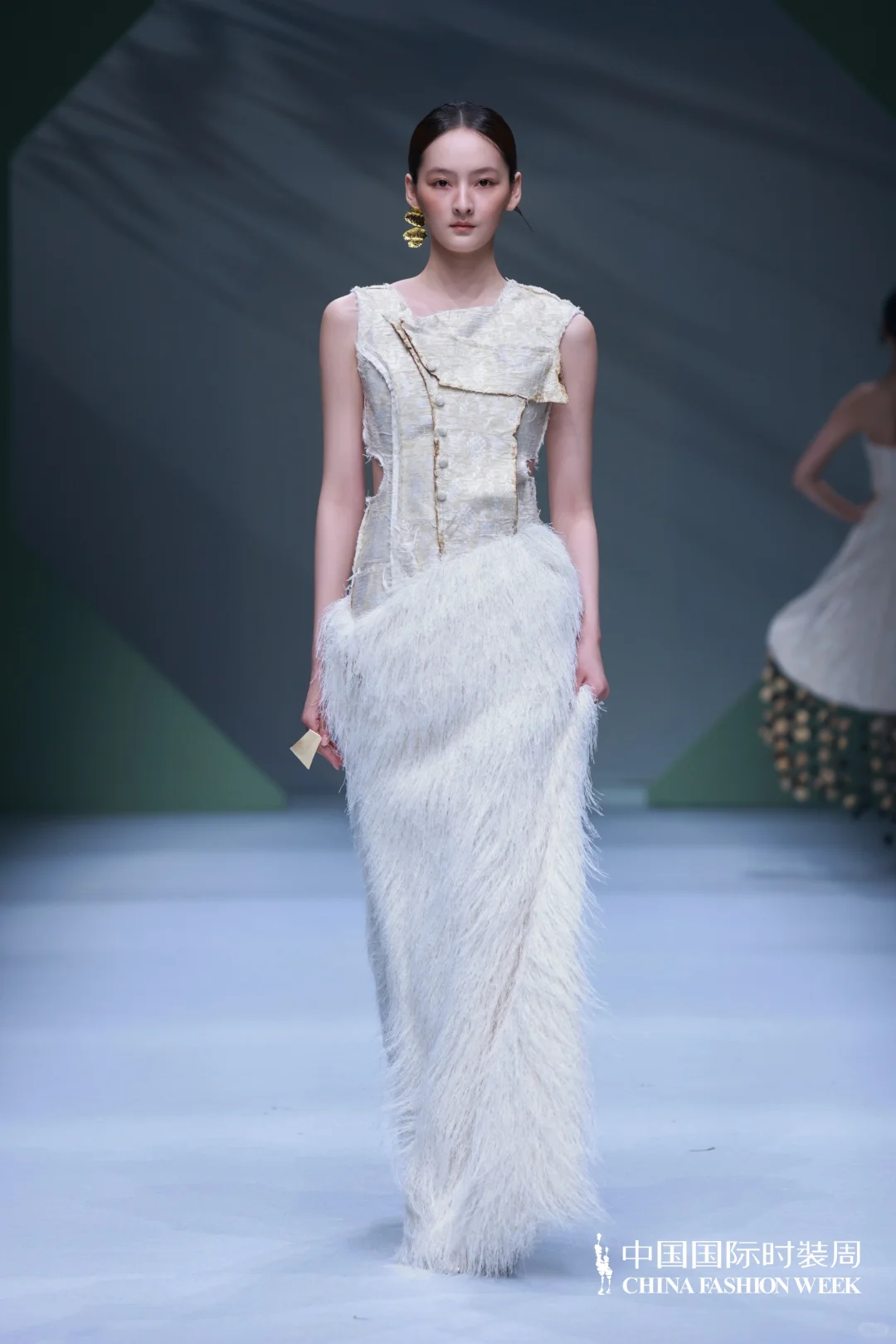 26春夏趋势｜当静奢极简风遇上流苏语言