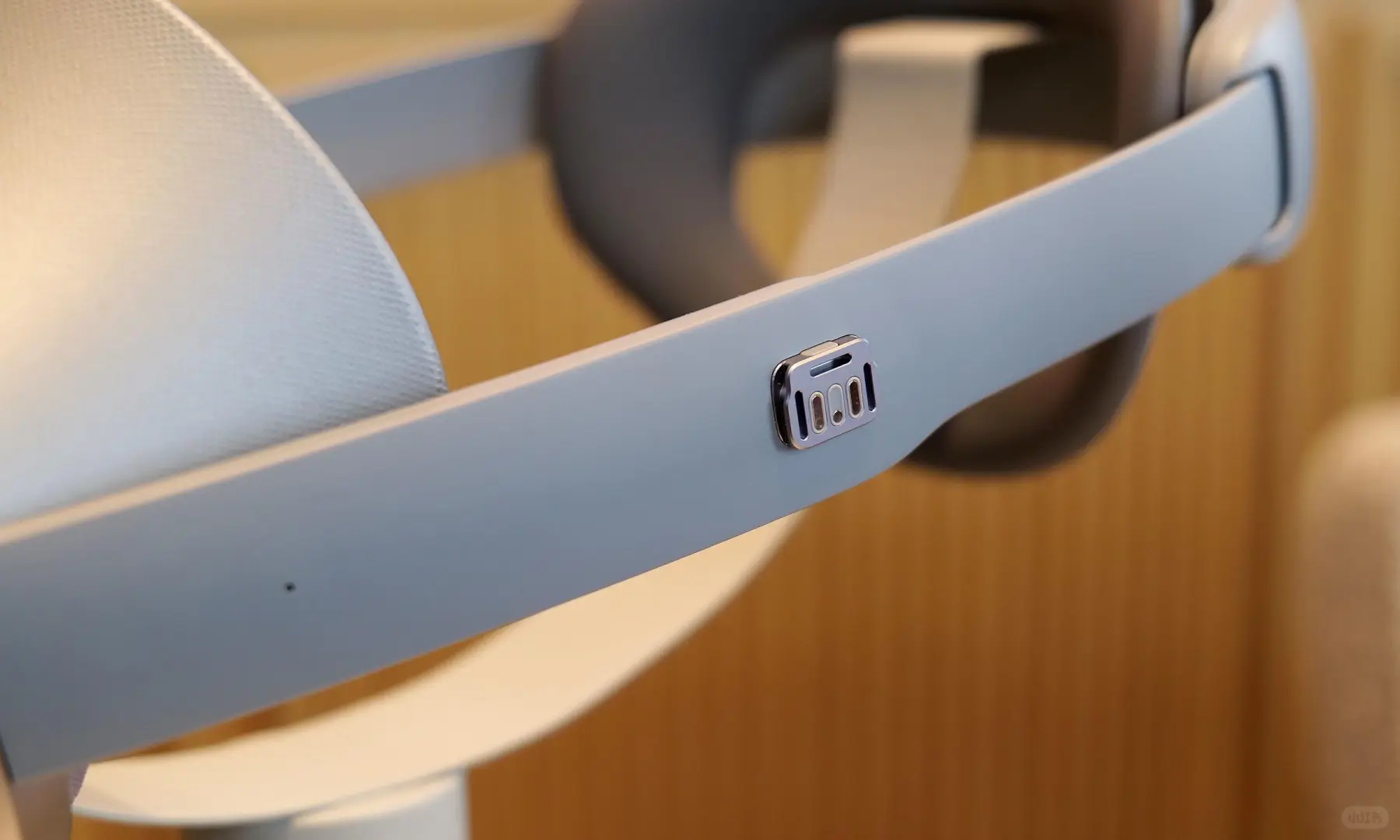 Galaxy XR 上手：半价打疼 Vision Pro ?