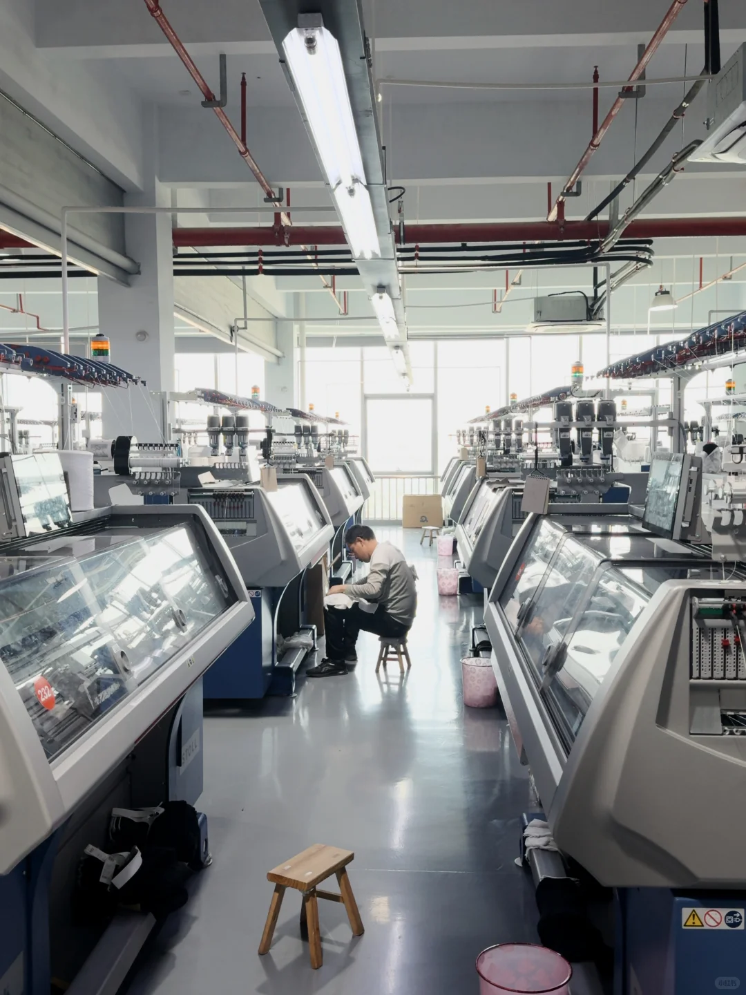 来伊芙丽工厂拍针织制作工序啦～