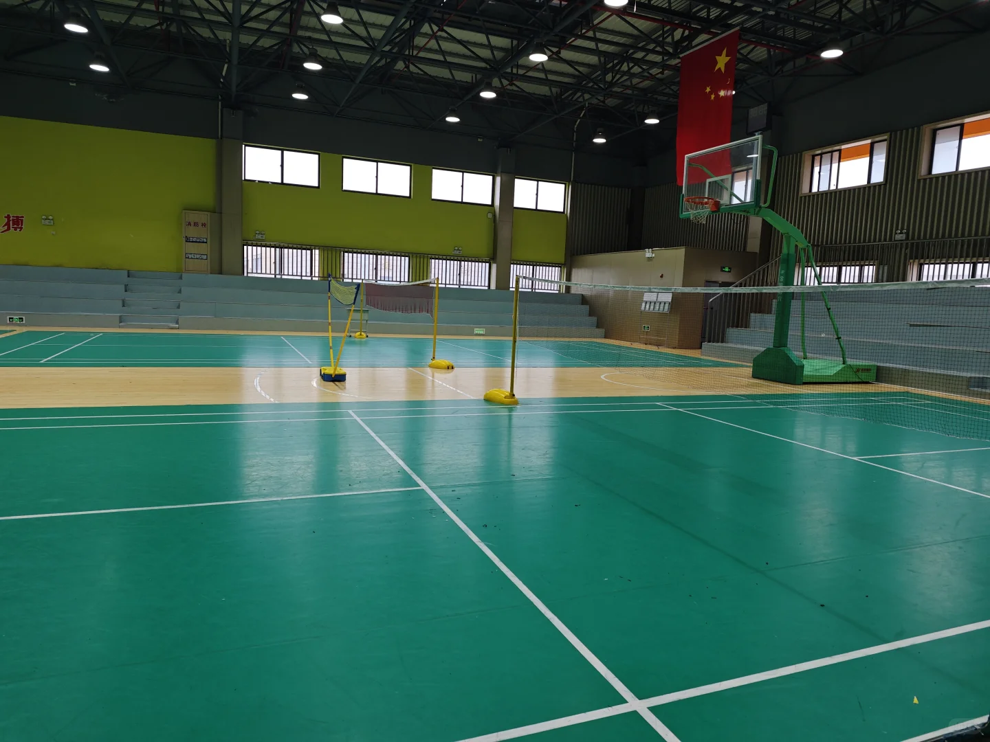 鞋子厂家或供应商来