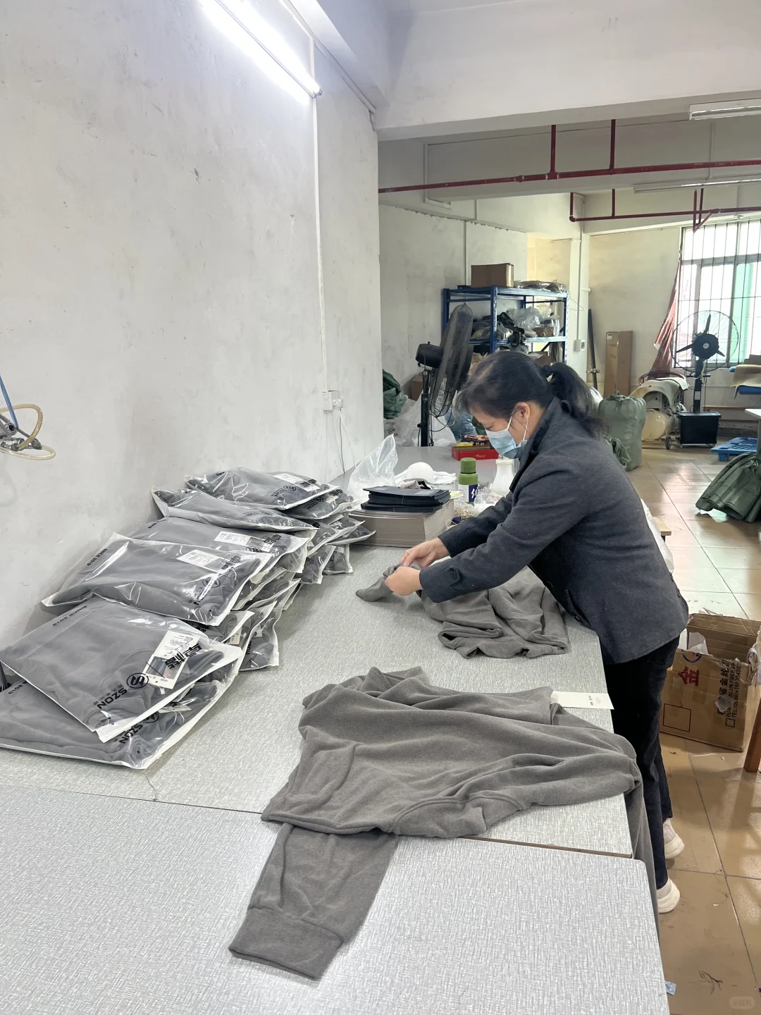 广州服装工厂，一件起版，小单定制，欢迎咨询！