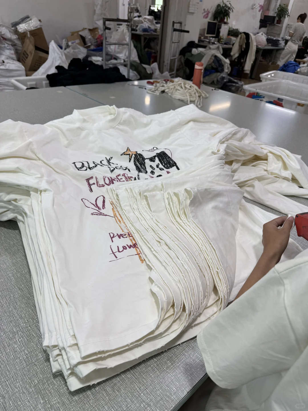 T恤加工厂，小批量50件包工包料！