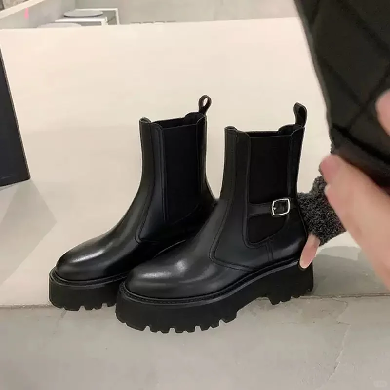 出门穿上靴就不想脱真香??