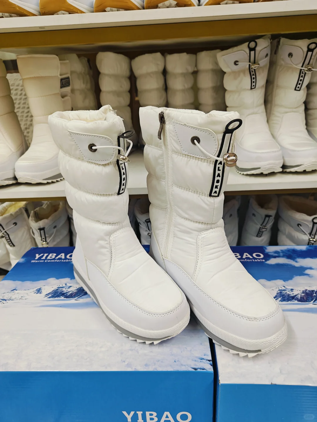 去长白山玩雪一定要穿防水雪地靴??