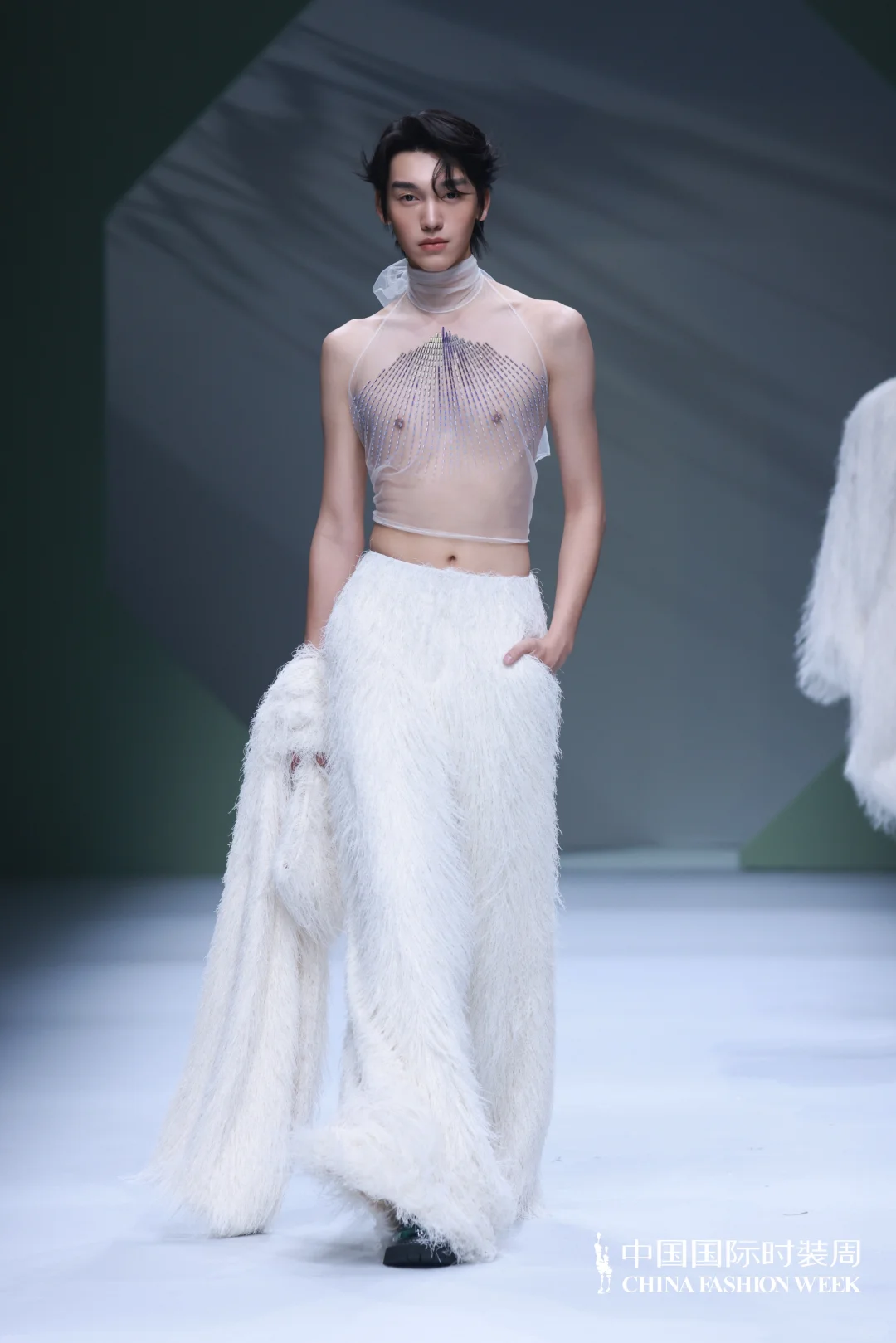 26春夏趋势｜当静奢极简风遇上流苏语言