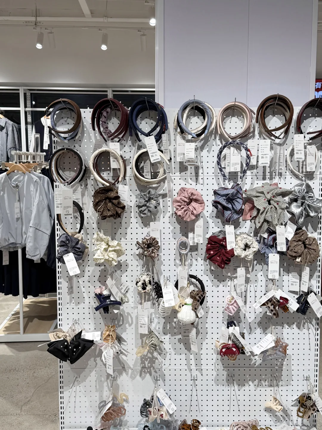 威海巨巨大的服装工厂店！?️好逛啦……