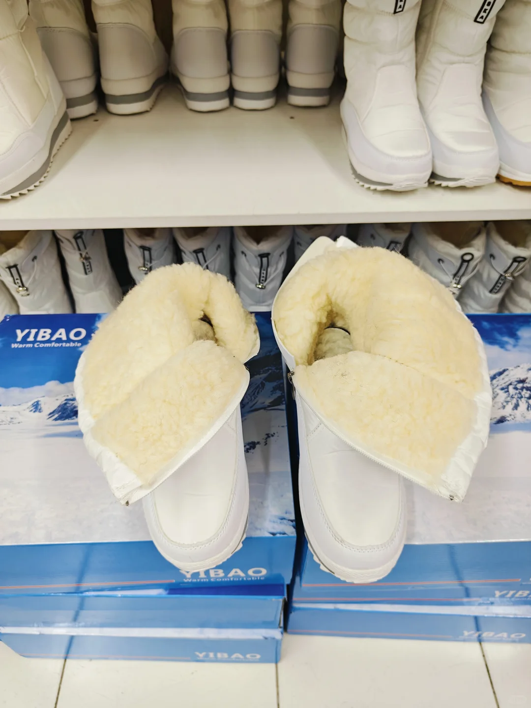 去长白山玩雪一定要穿防水雪地靴??