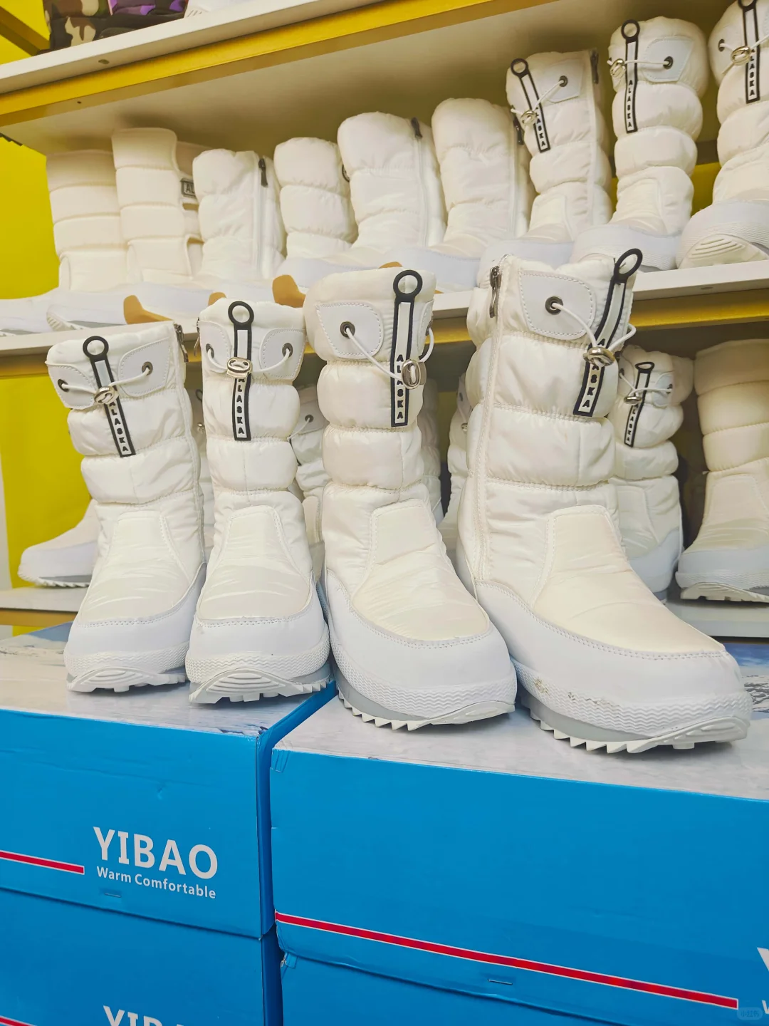 别看价格便宜，穿上脚真暖！