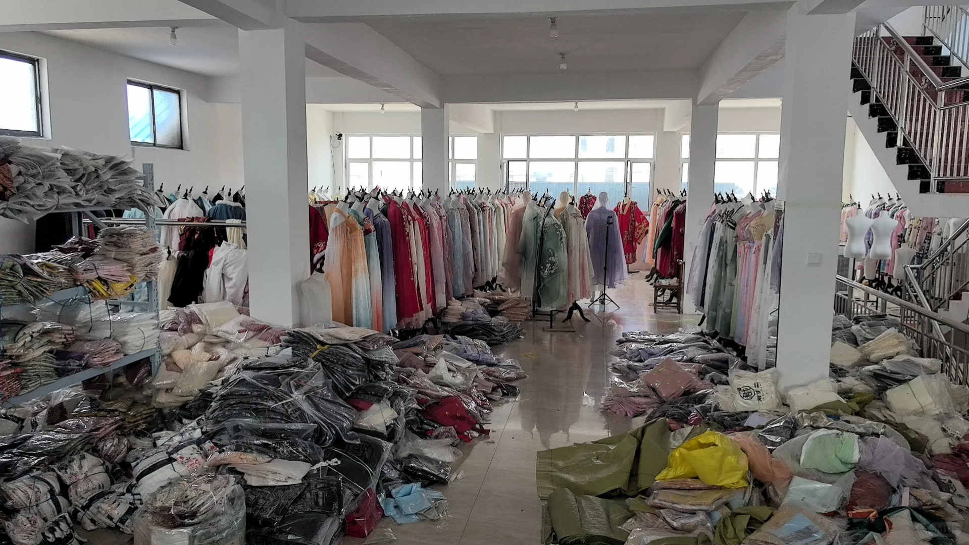 曹县汉服全产业链基地｜一件也是批发价?