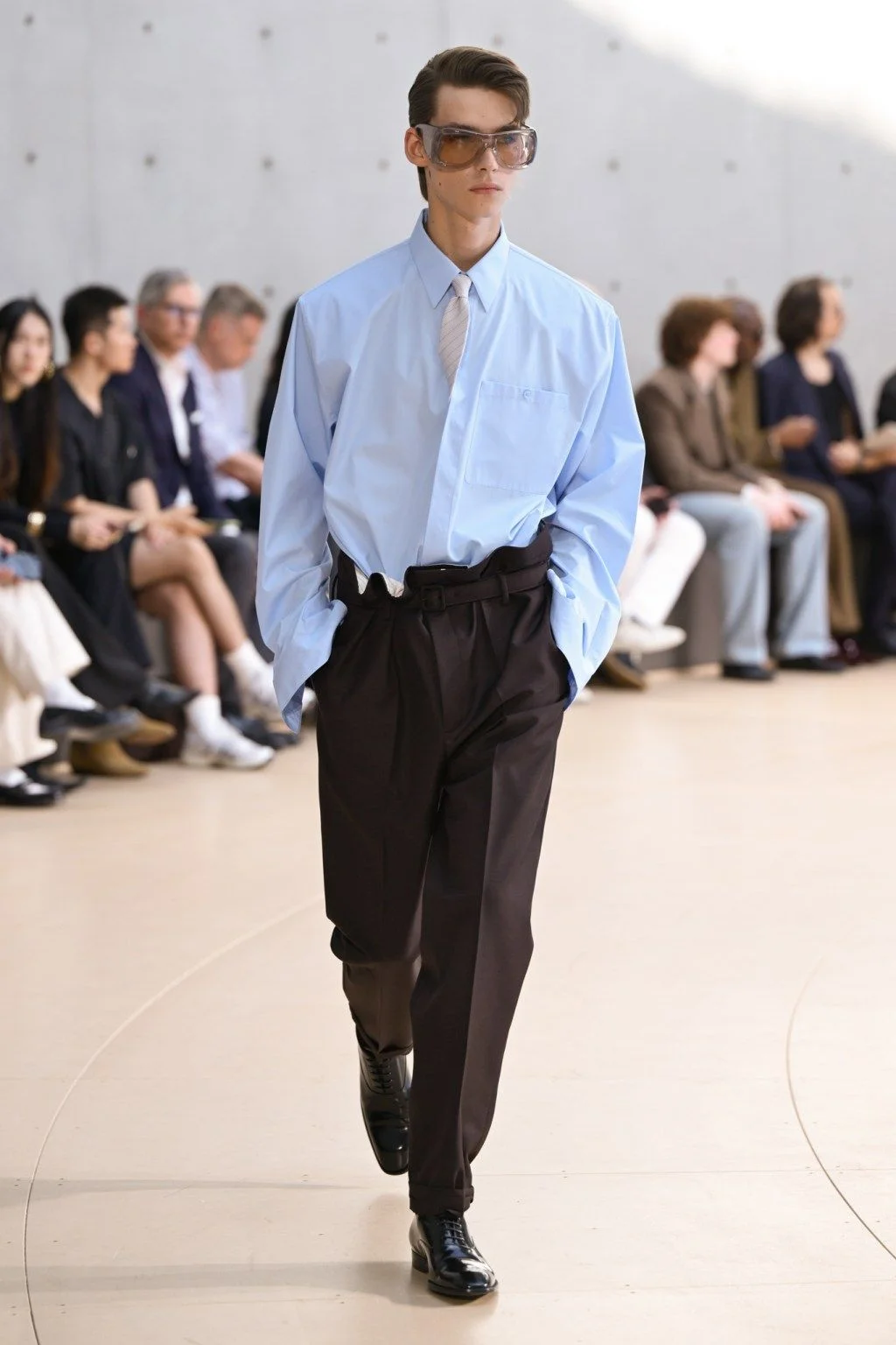 2026年春季色彩趋势：海军蓝