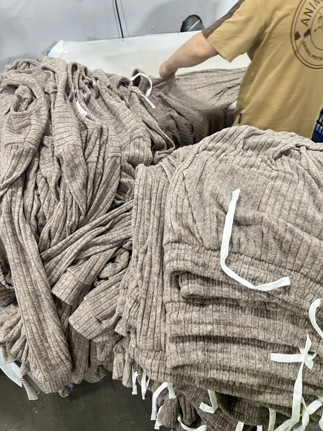 别再乱找服装厂！找对工厂出bao版少走弯路！