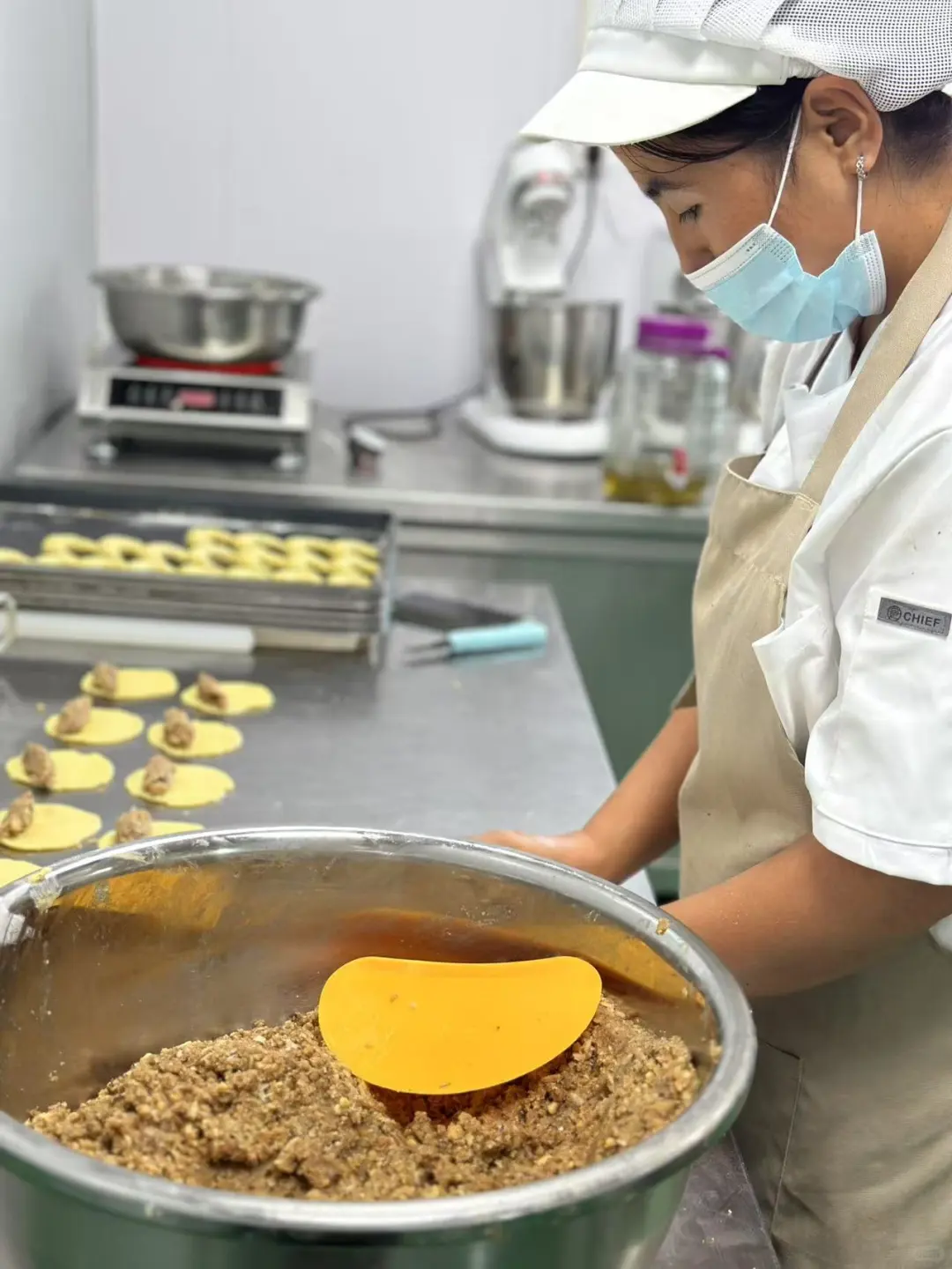 ?民族糕点烘焙厂的日常，香到上头～?