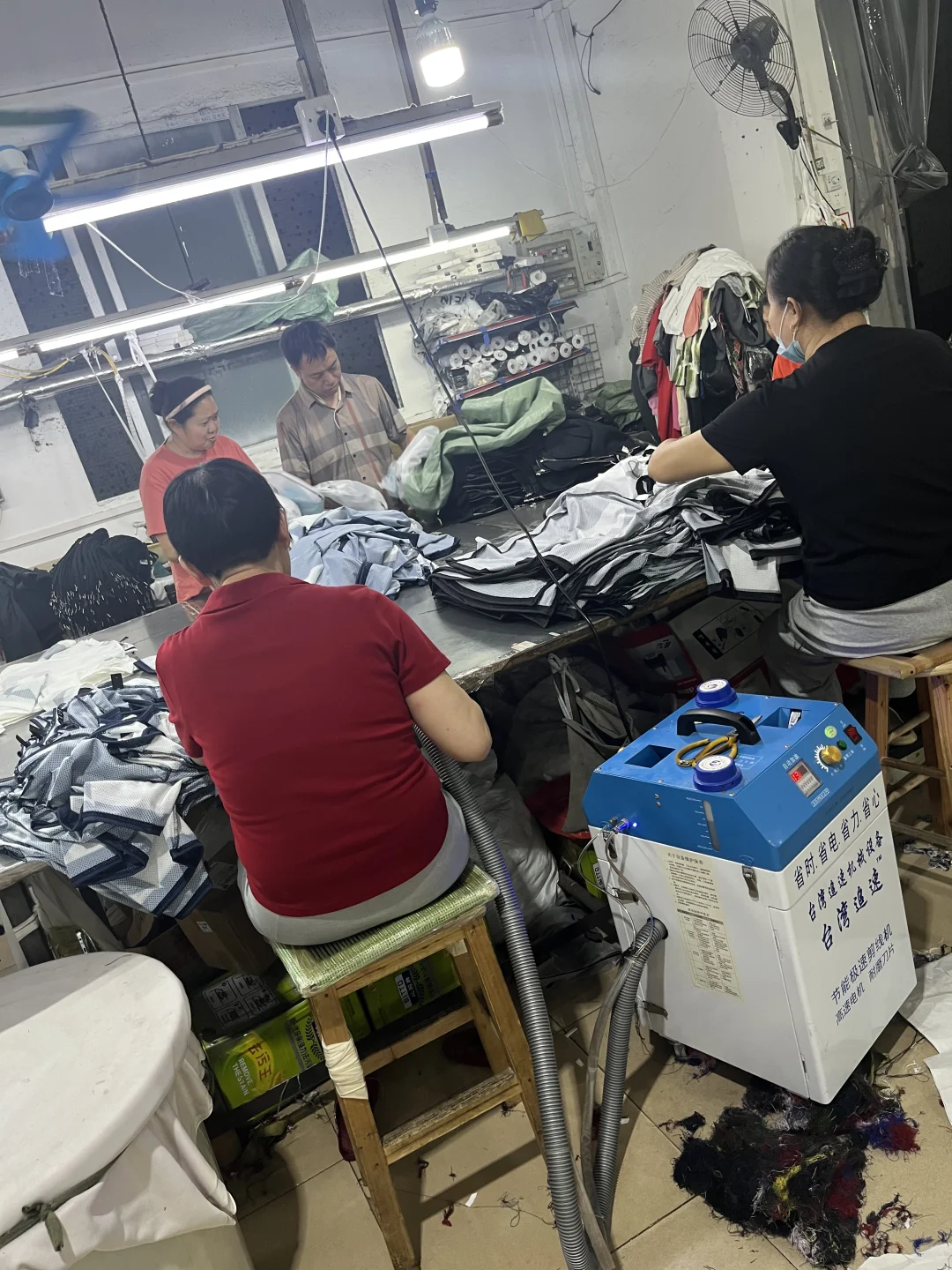 打一件服装样版 需要30天？ 谁受的鸟啊?