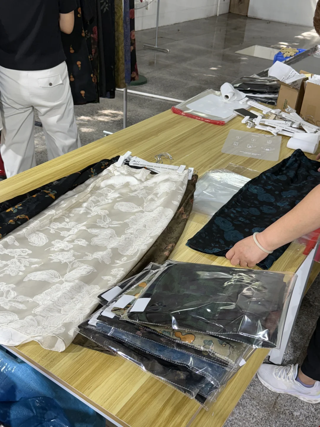 香云纱工厂?逛到腿软…