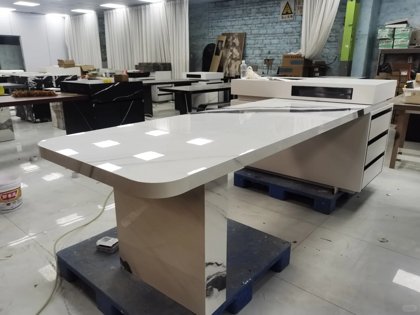 ?佛山岩板岛台源头工厂｜全方位高端定制