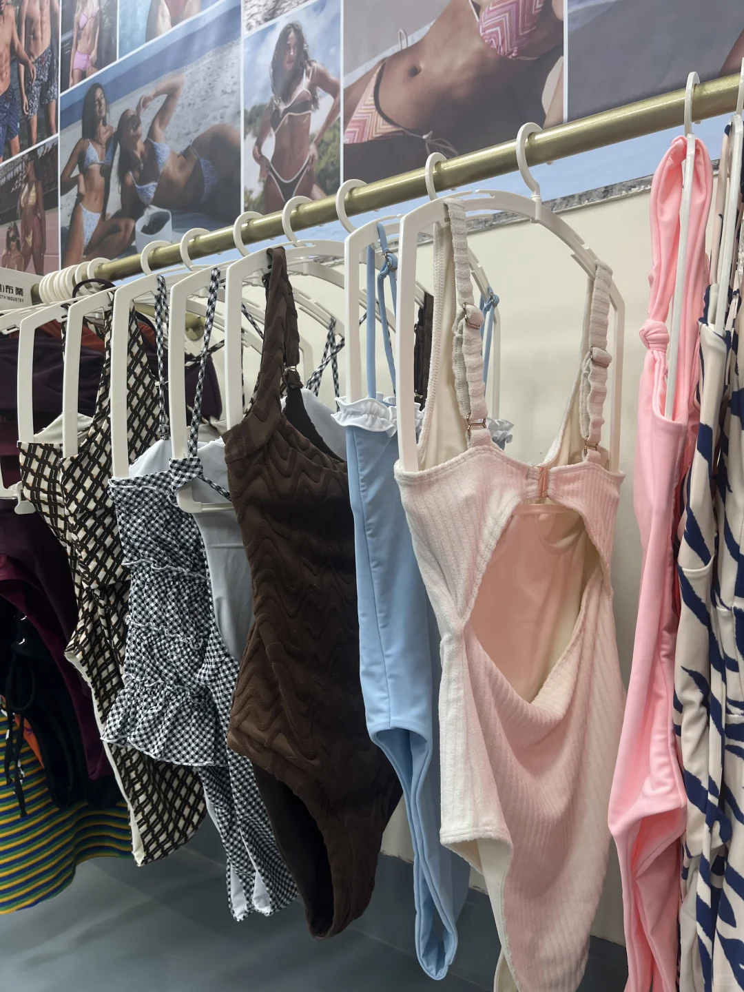 即将参展的样衣