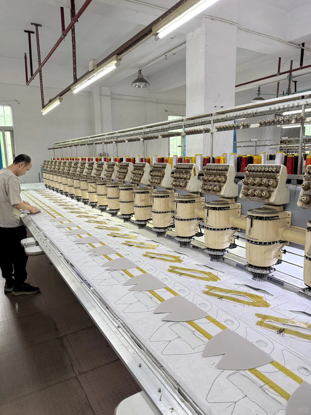 厂二代的叛逆创业：用供应链卷si中间商?