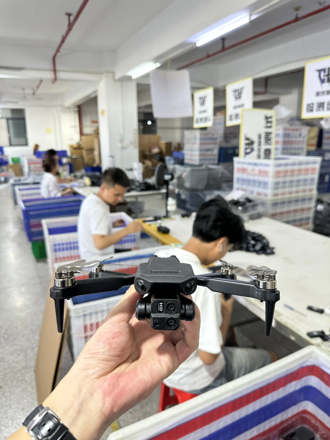 发现了一家消费级无人机工厂