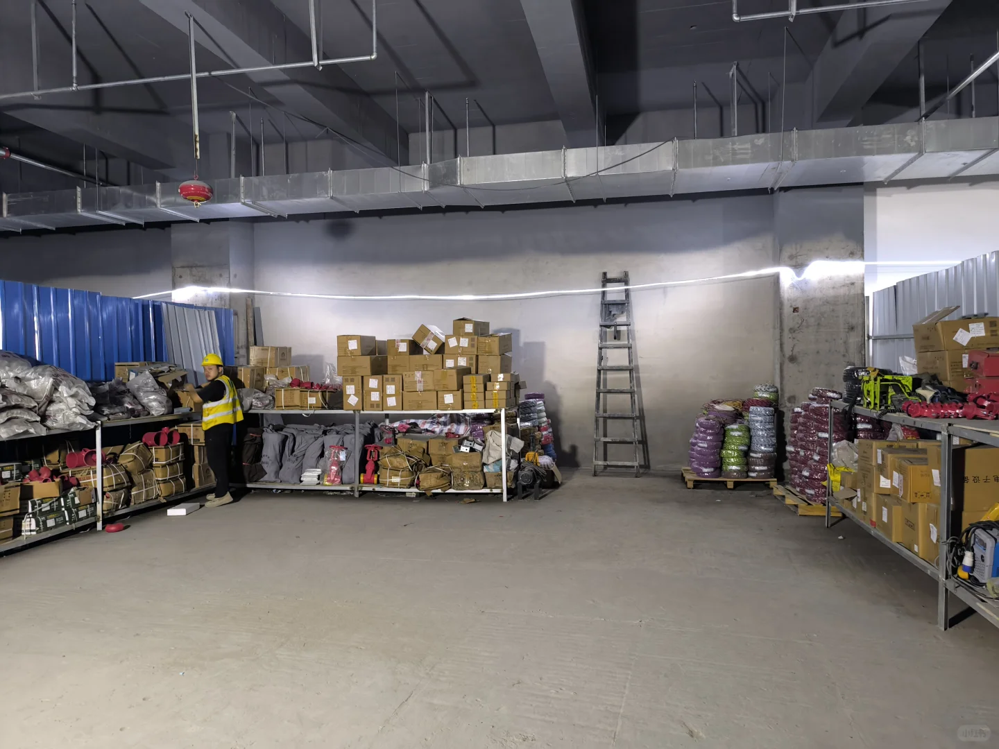 机电安装现场的加工厂做成这样也算是可以了