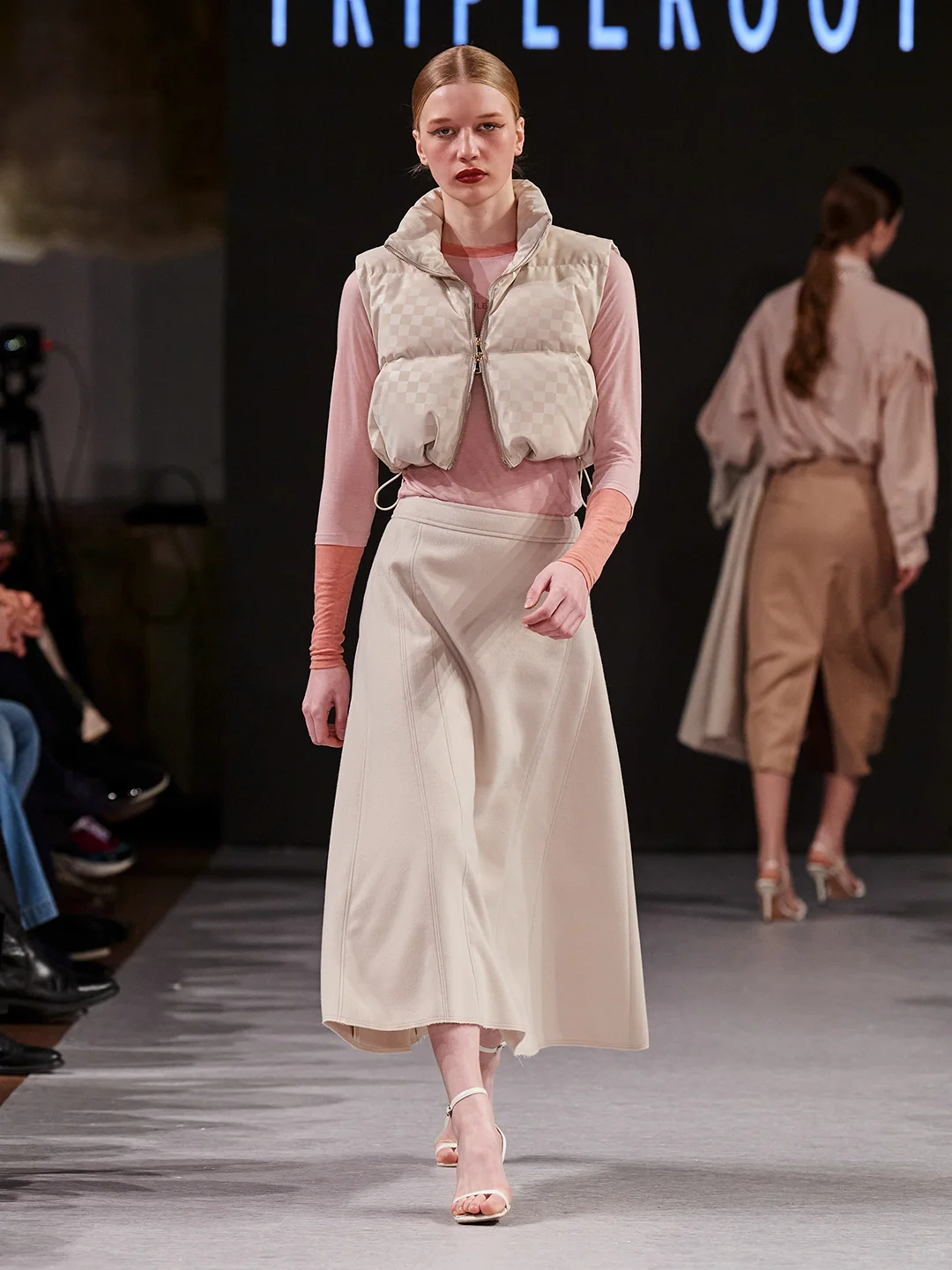 是你要找的24秋冬/25春夏流行色趋势报告