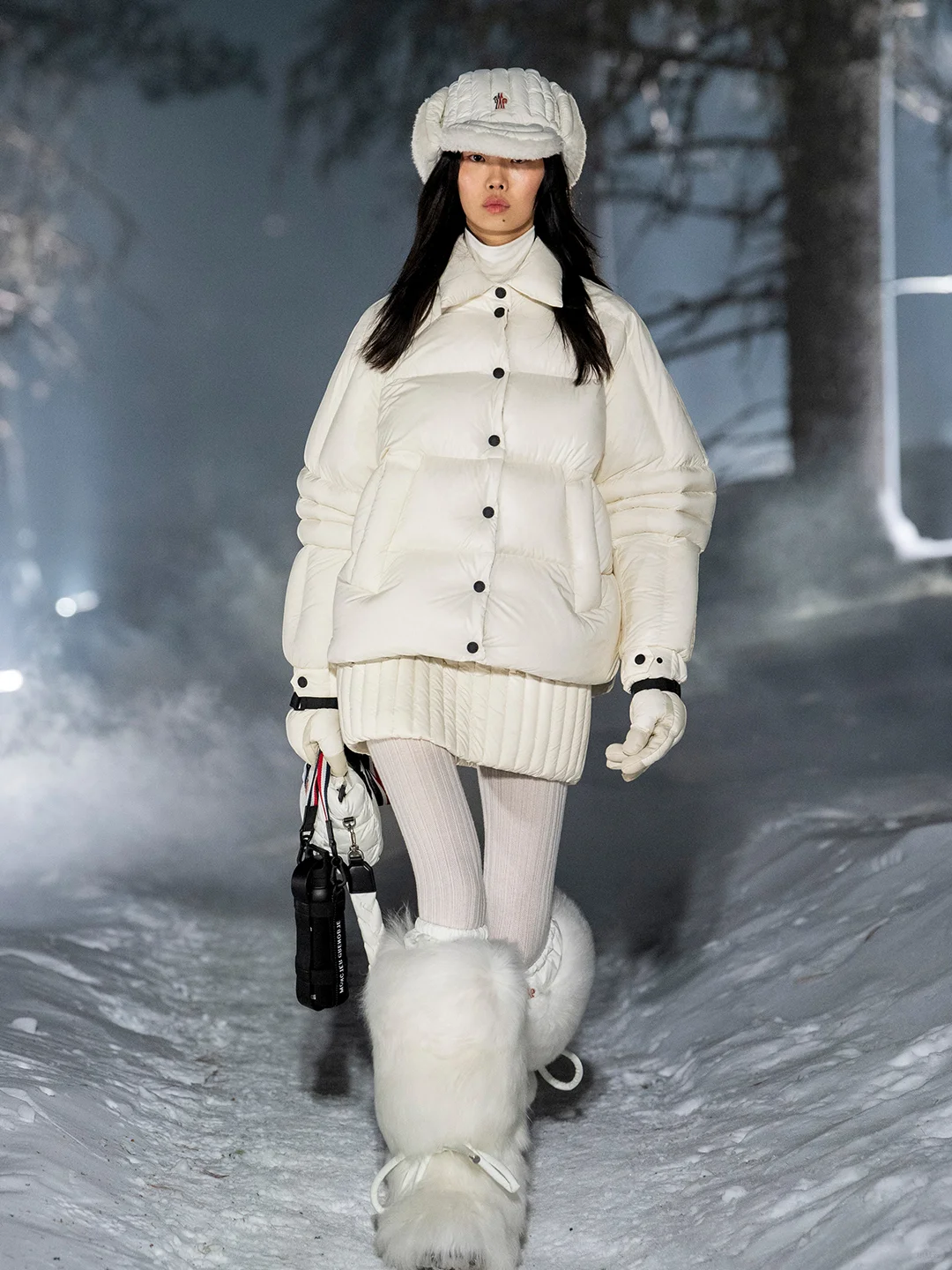 是你要找的24秋冬/25春夏流行色趋势报告