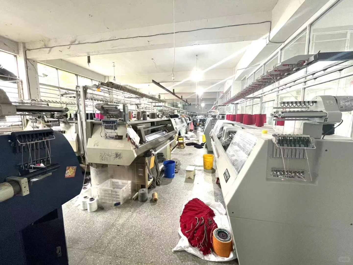 各位见过多巴胺围巾帽子的搭配吗?！