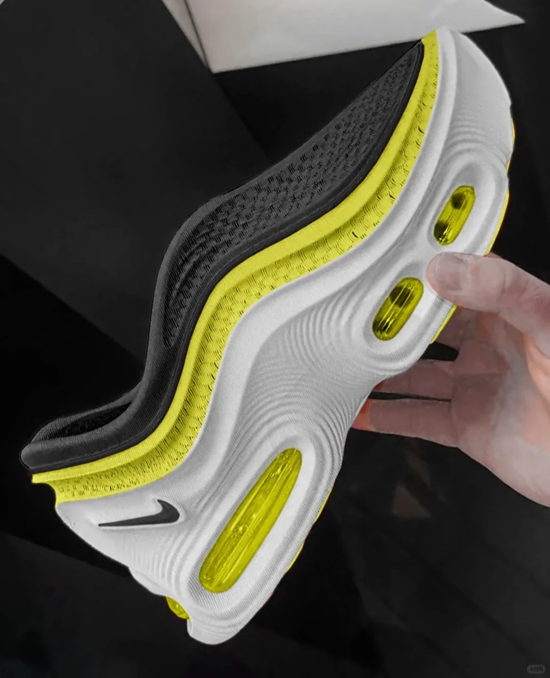 NIKE x Zellerfeld Air Max 95000概念鞋款