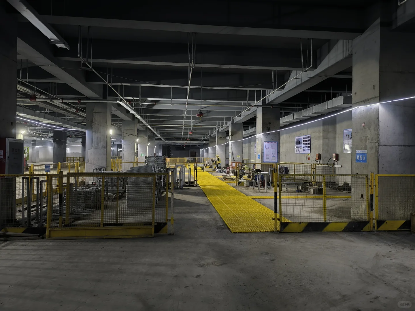 机电安装现场的加工厂做成这样也算是可以了