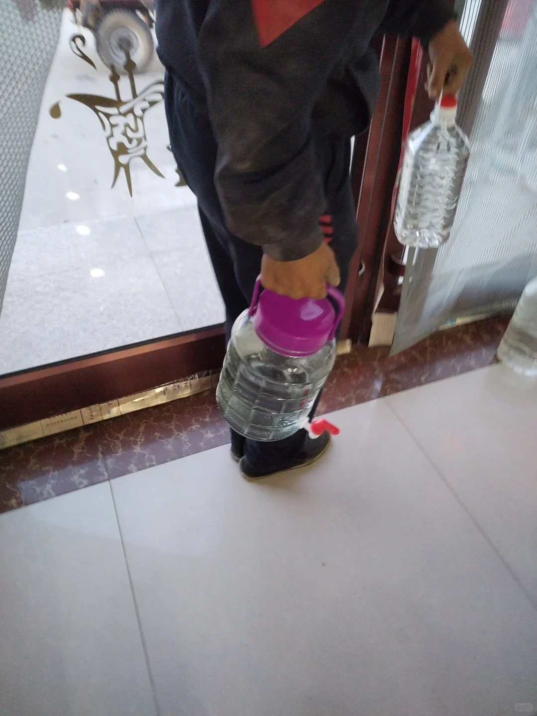 纯粮酒好喝不上头