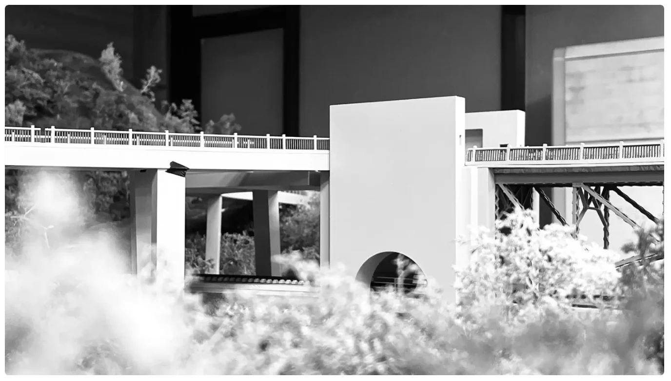 在杭州模型文化节与“钱江一桥”深情对望