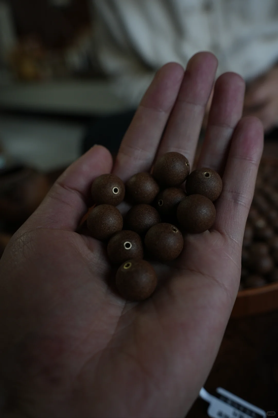 知不知道合香珠为什么镶铜管呢?