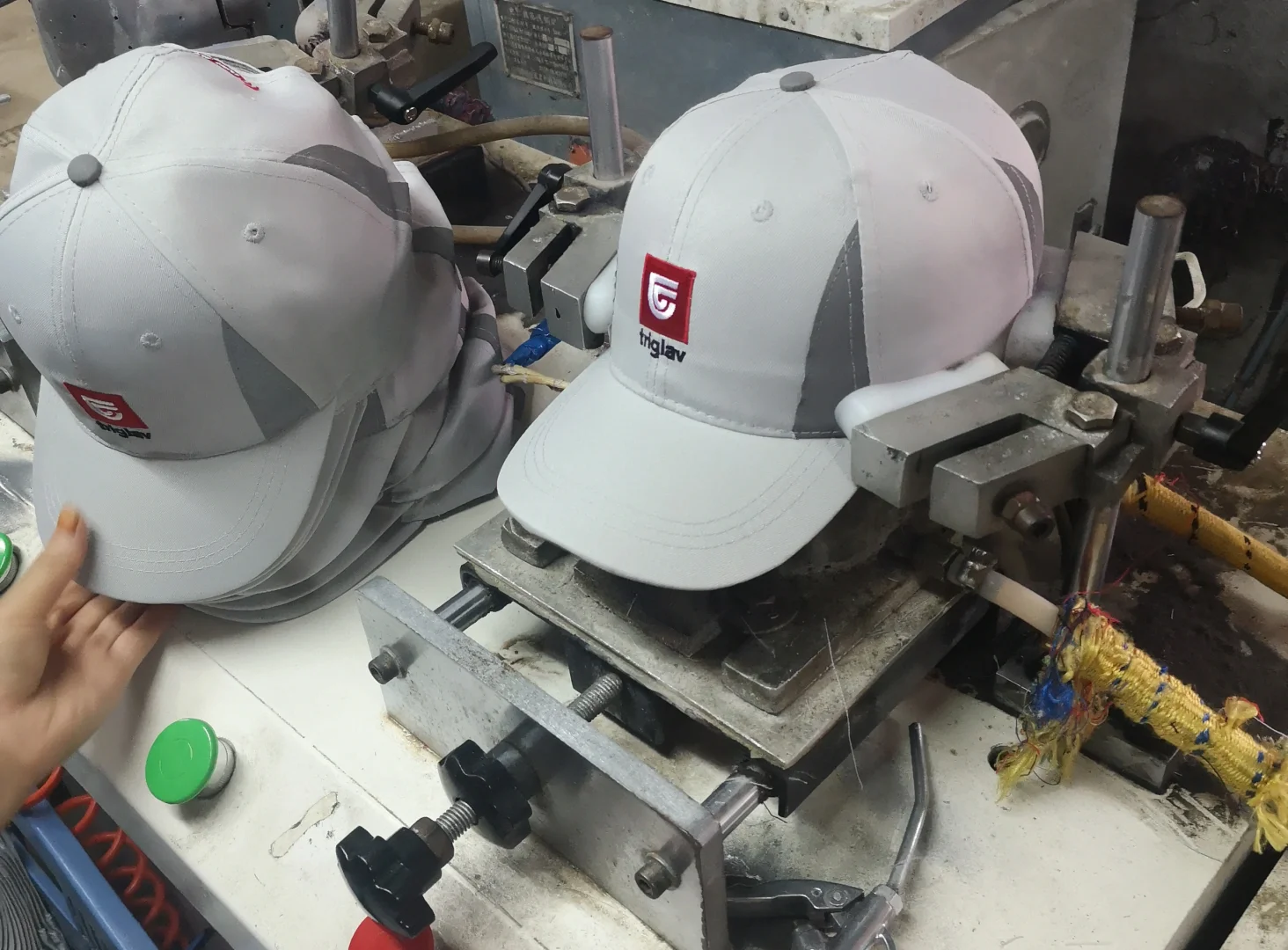 大厂揭秘!一顶促销帽是怎么生产出来的?