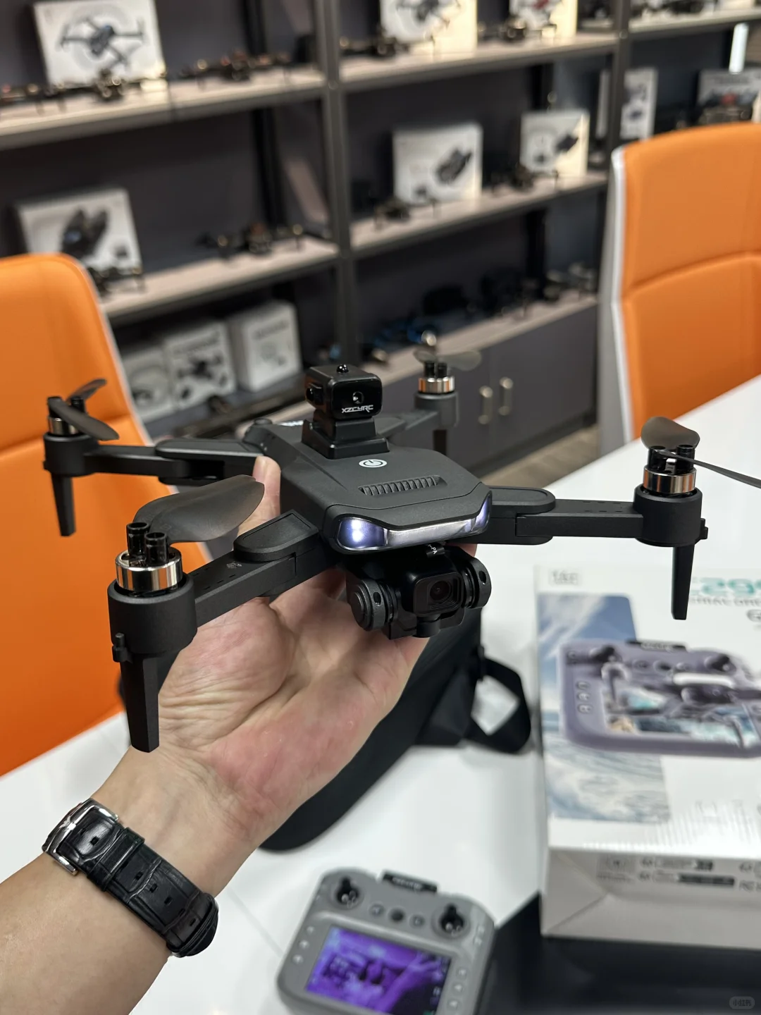 发现了一家消费级无人机工厂