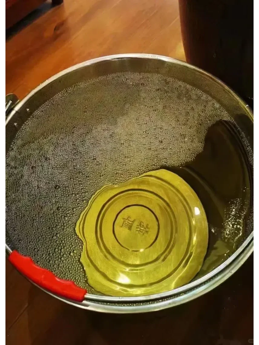 这款酒的年份比较久，深受喜欢喝酱香陈年