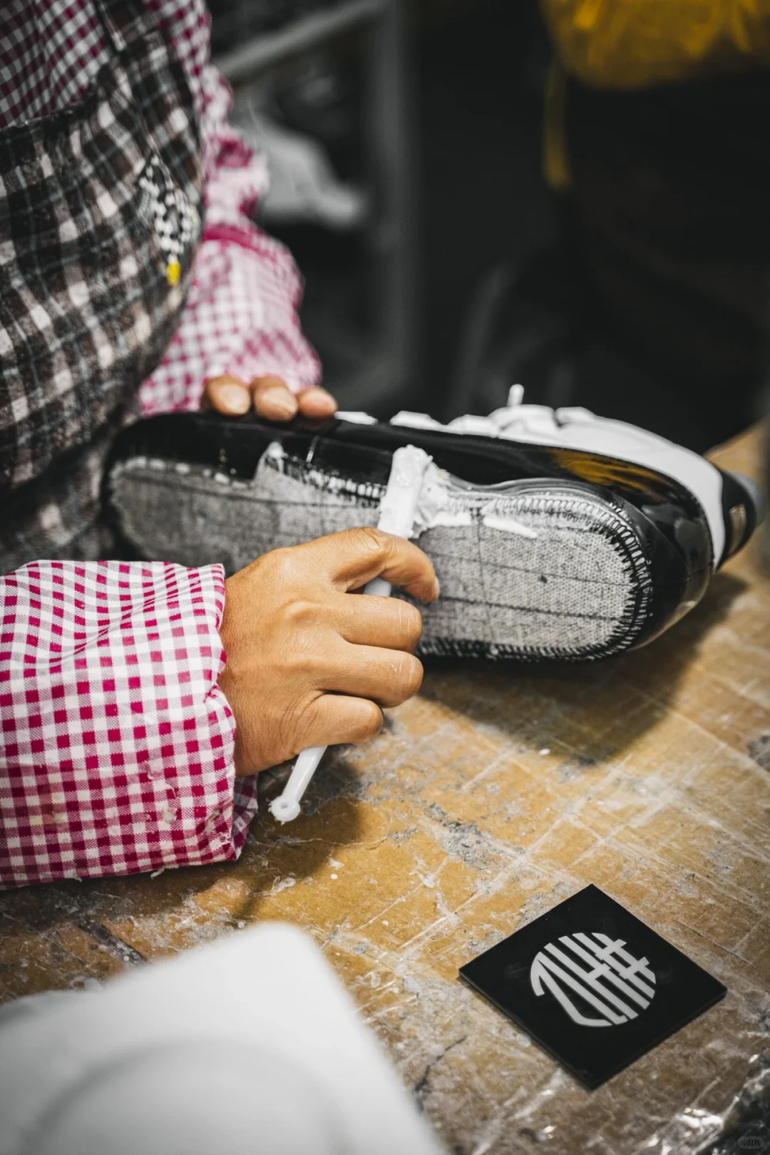 球鞋工厂制鞋工艺流程鉴赏 airJordan 11