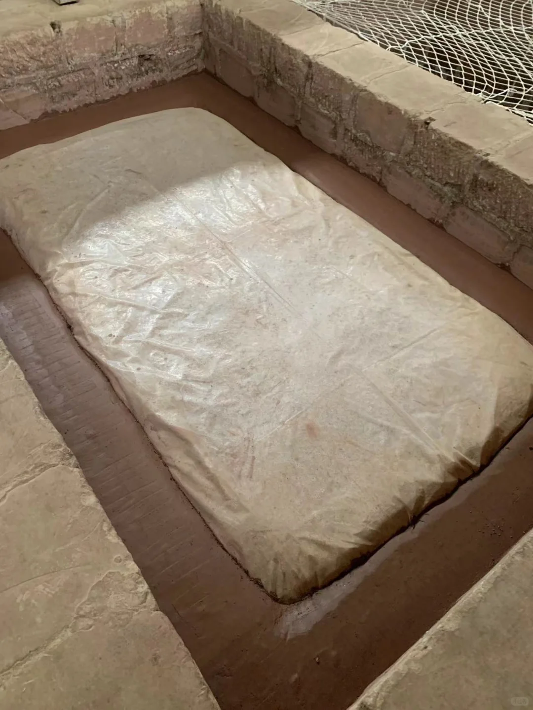 原料：高粱小麦水