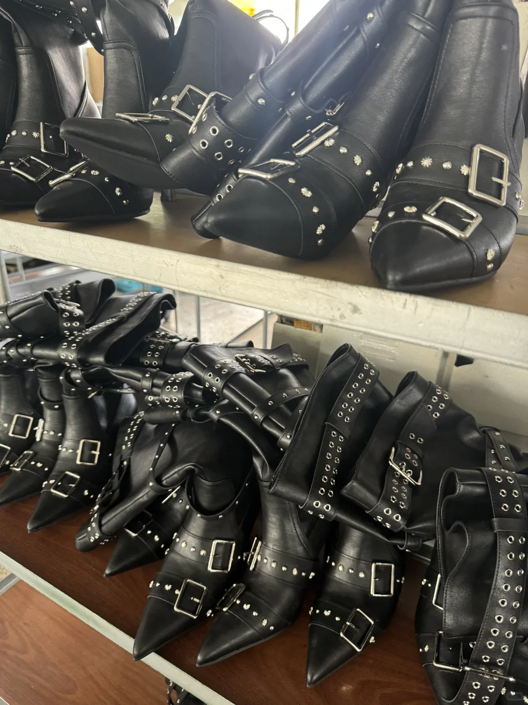 Mooreyu｜一些生产?