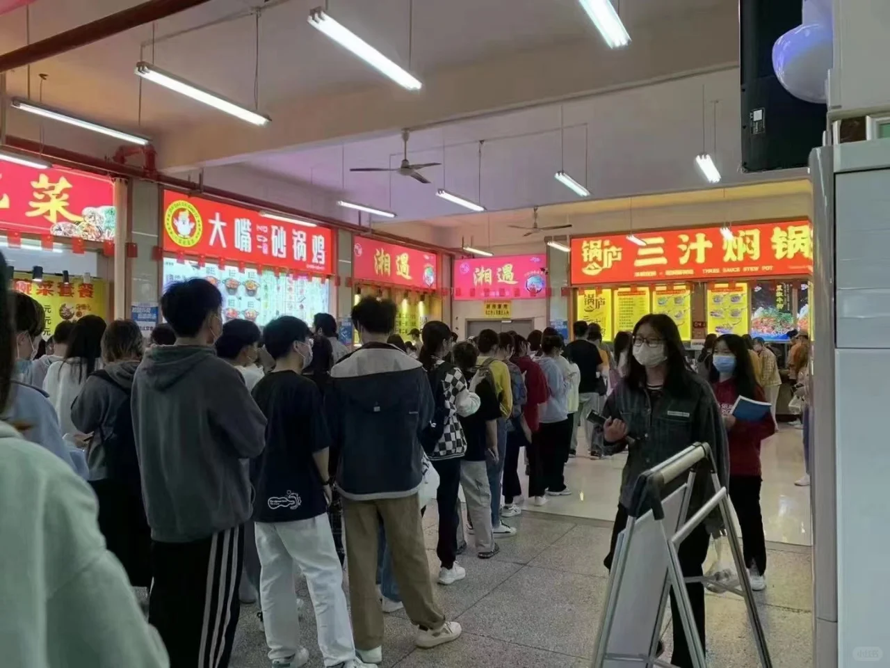 车记|餐饮行业中的食品安全风险与应急管